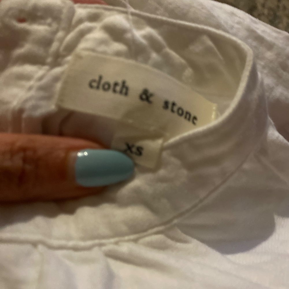 Cloth and Stone XS Linen Blend Top - Picture 2 of 11